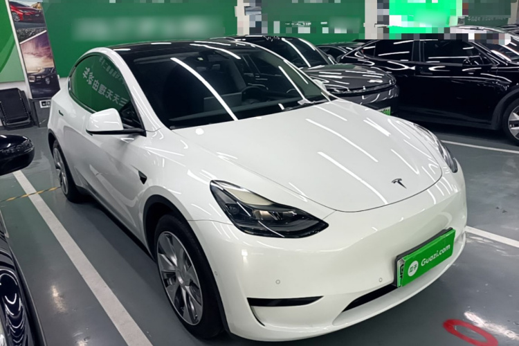 Tesla Model Y 2022 #4 Tesla Model Y 2022 car image #4