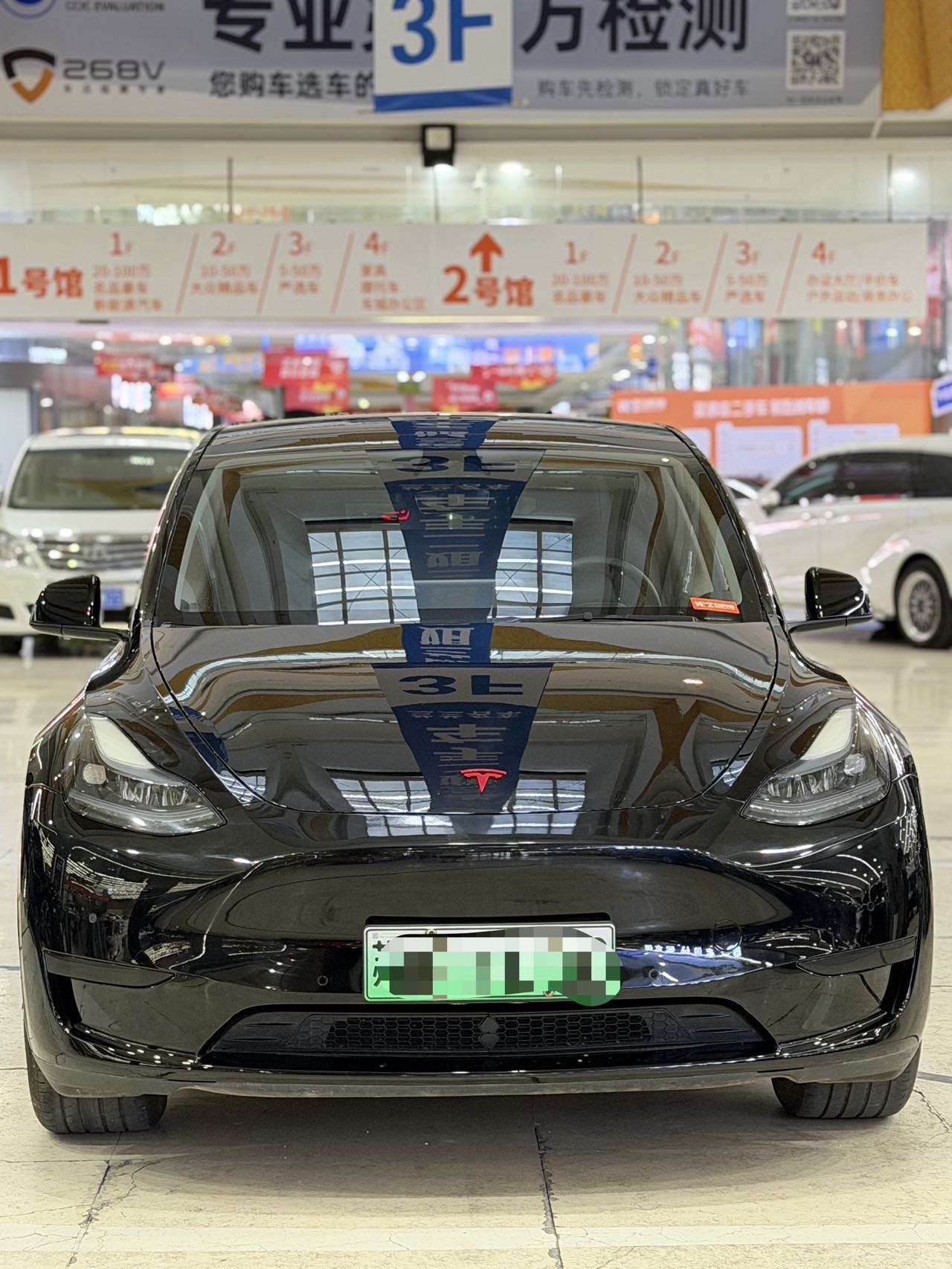 Tesla Model Y 2023 car image #2