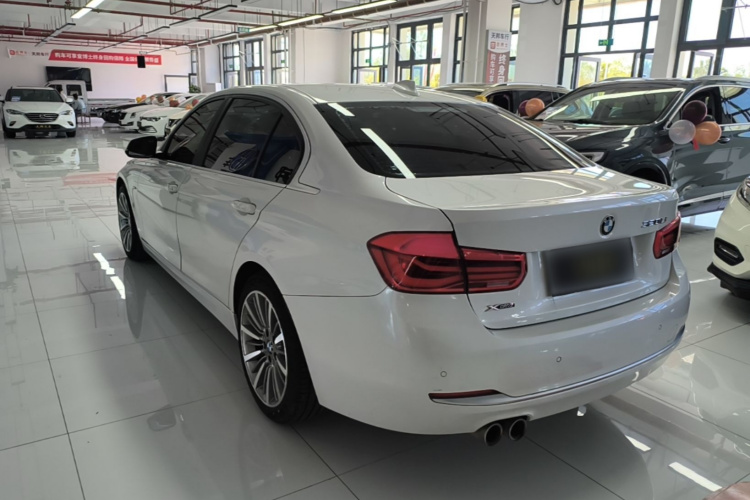 BMW 3 Series 2019 #5 BMW 3 Series 2019 car image #5