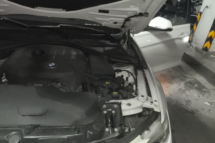 BMW 3 Series 2017 car image #27