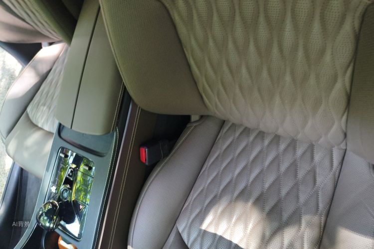 BYD Han 2023 car image #17
