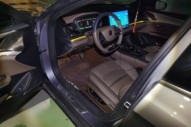 BYD Han 2021 car image #13
