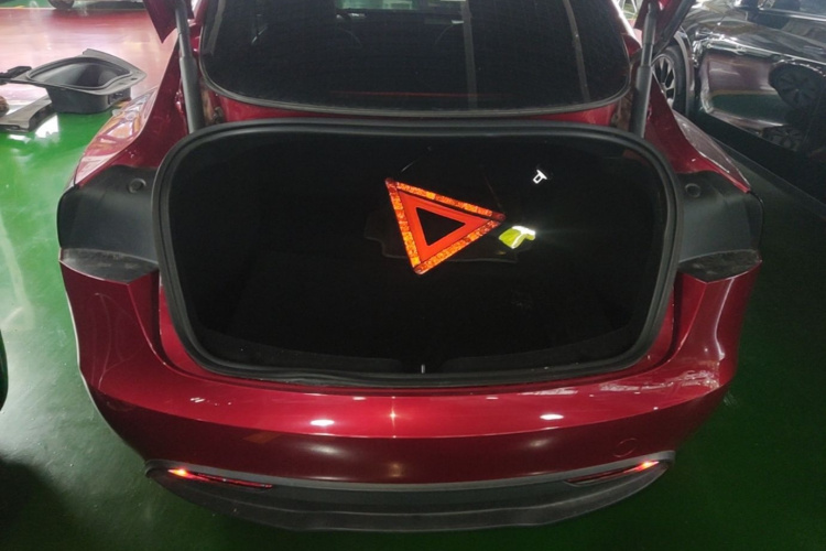 Tesla Model 3 2023 car image #19