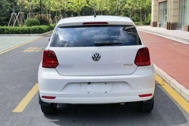 Volkswagen Polo 2015 #6 Volkswagen Polo 2015 car image #6