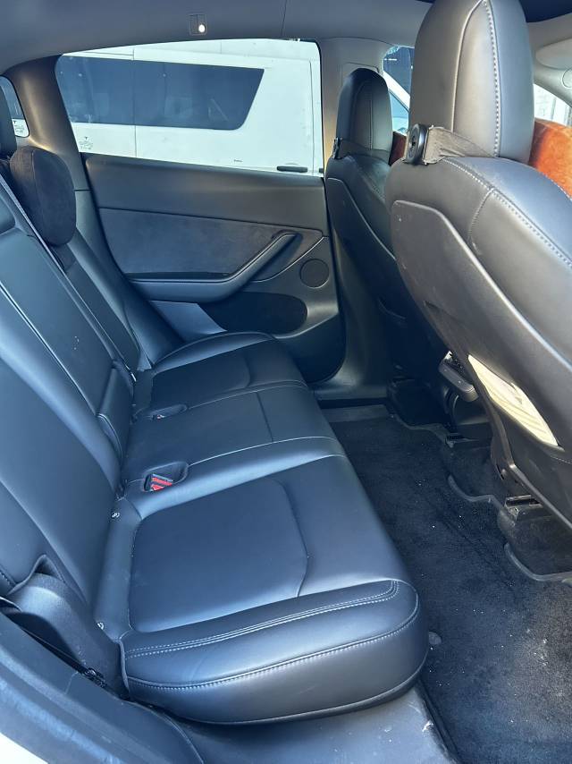 Tesla Model Y 2022 #6 Tesla Model Y 2022 car image #6