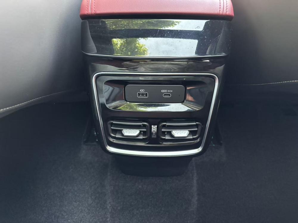 Jetour X70 PLUS 2023 #23 Jetour X70 PLUS 2023 car image #23
