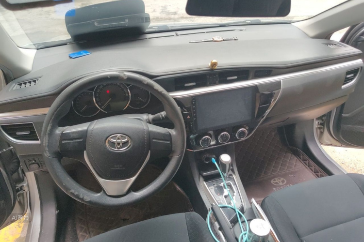 Toyota Corolla 2018 immagine di auto #11