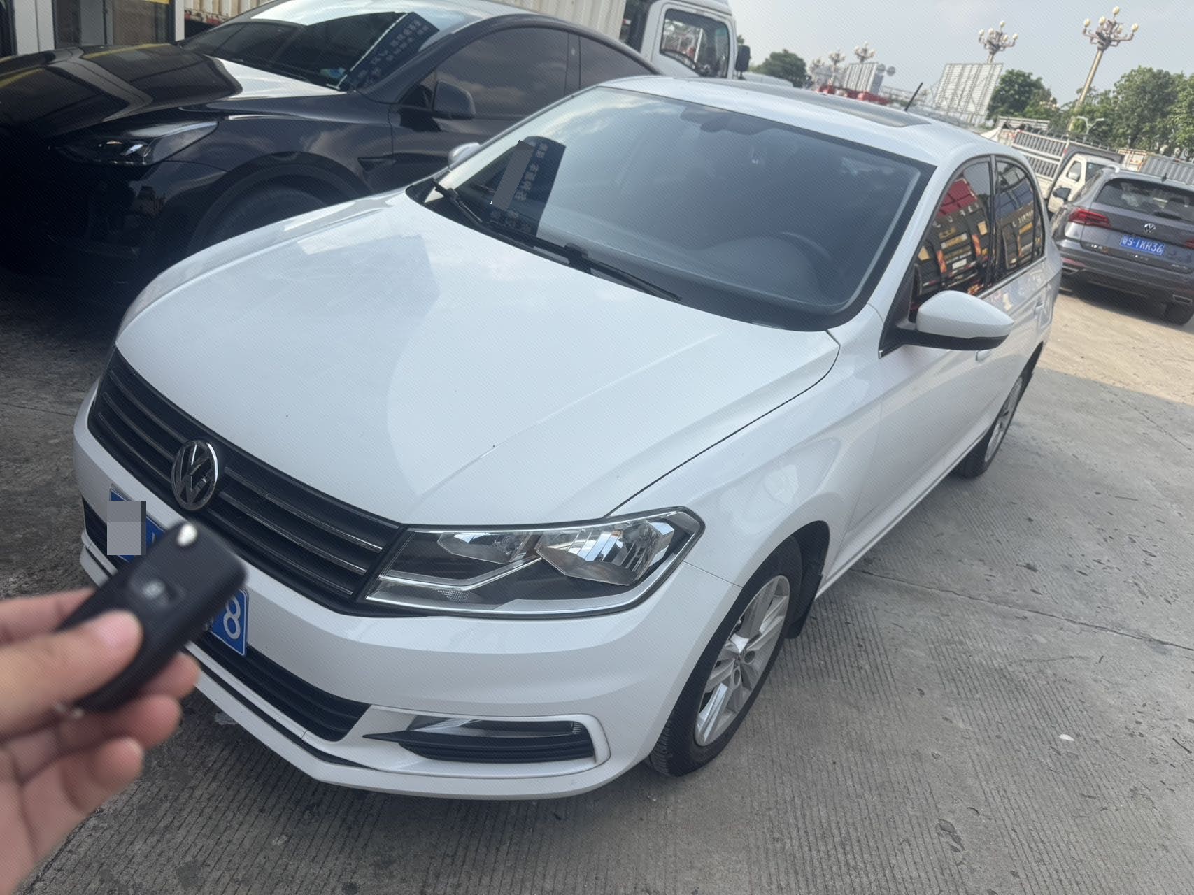 Volkswagen Santana 2017 car image 
