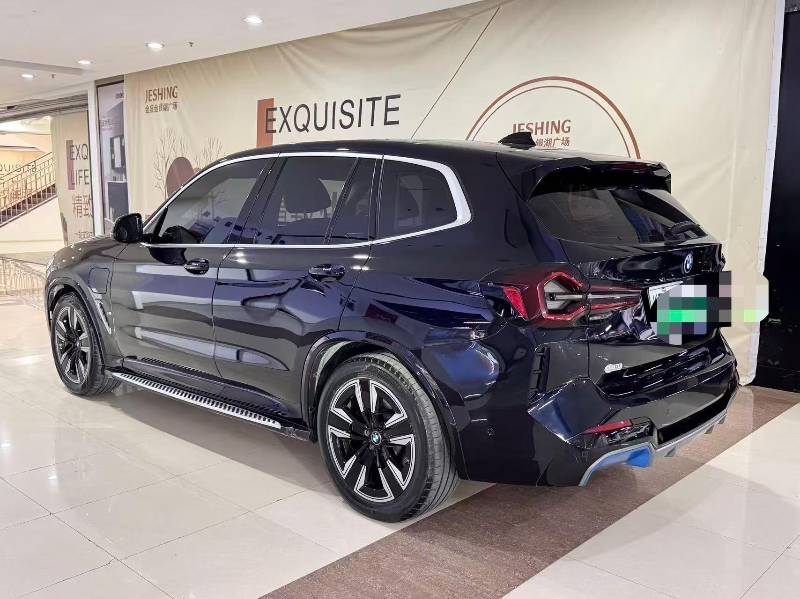 BMW iX3 2021 изображение автомобиля #7