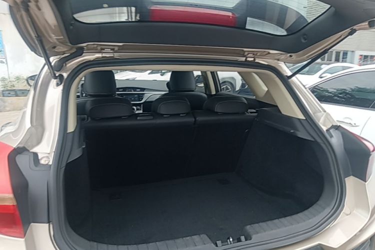 GEELY Emgrand GS 2018 car image #19