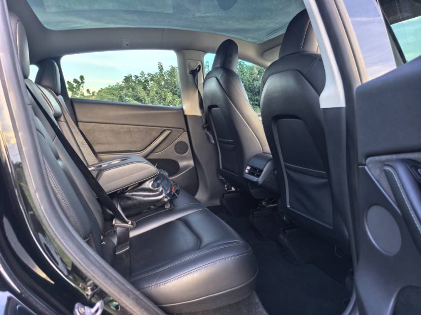Tesla Model Y 2022 car image #4