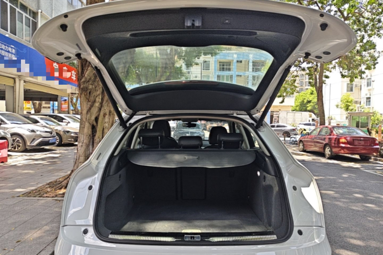Audi Q3 2018 #19 Audi Q3 2018 car image #19