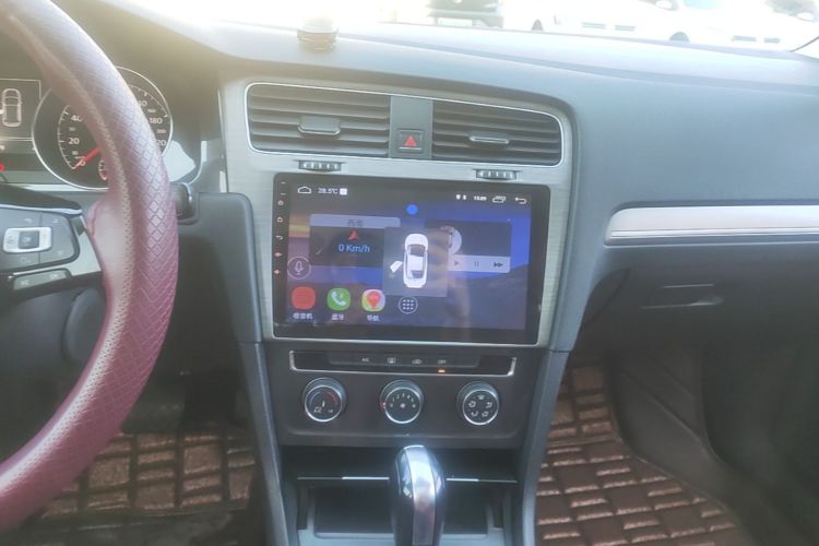 Volkswagen Golf 2018 car image #13