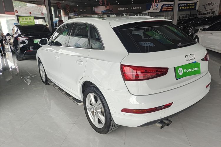 Audi Q3 2016 car image #5