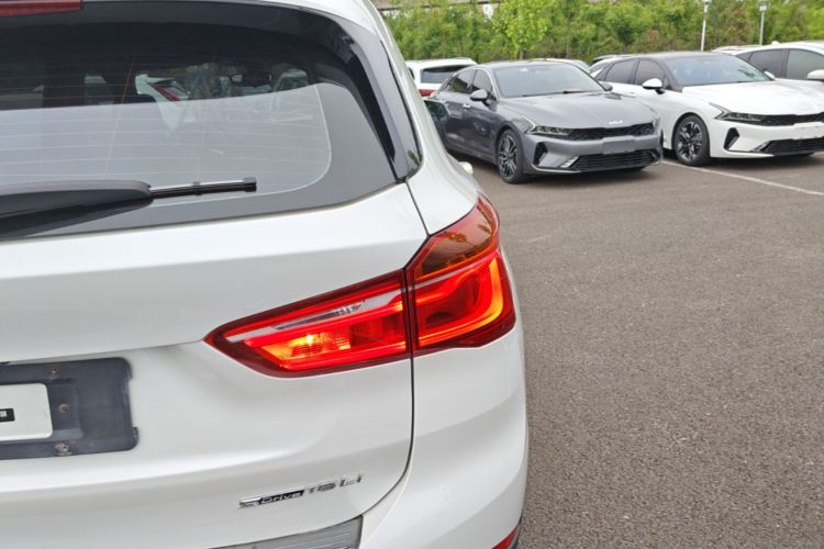 BMW X1 2019 #8 BMW X1 2019 car image #8