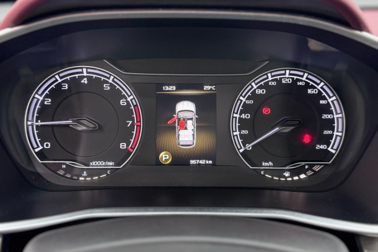 GEELY Coolray 2020 #10 GEELY Coolray 2020 car image #10