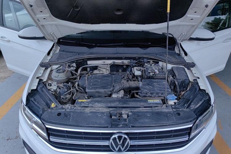 Volkswagen Bora 2022 car image #20