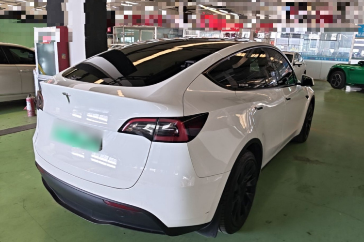 Tesla Model Y 2022 #5 Tesla Model Y 2022 car image #5