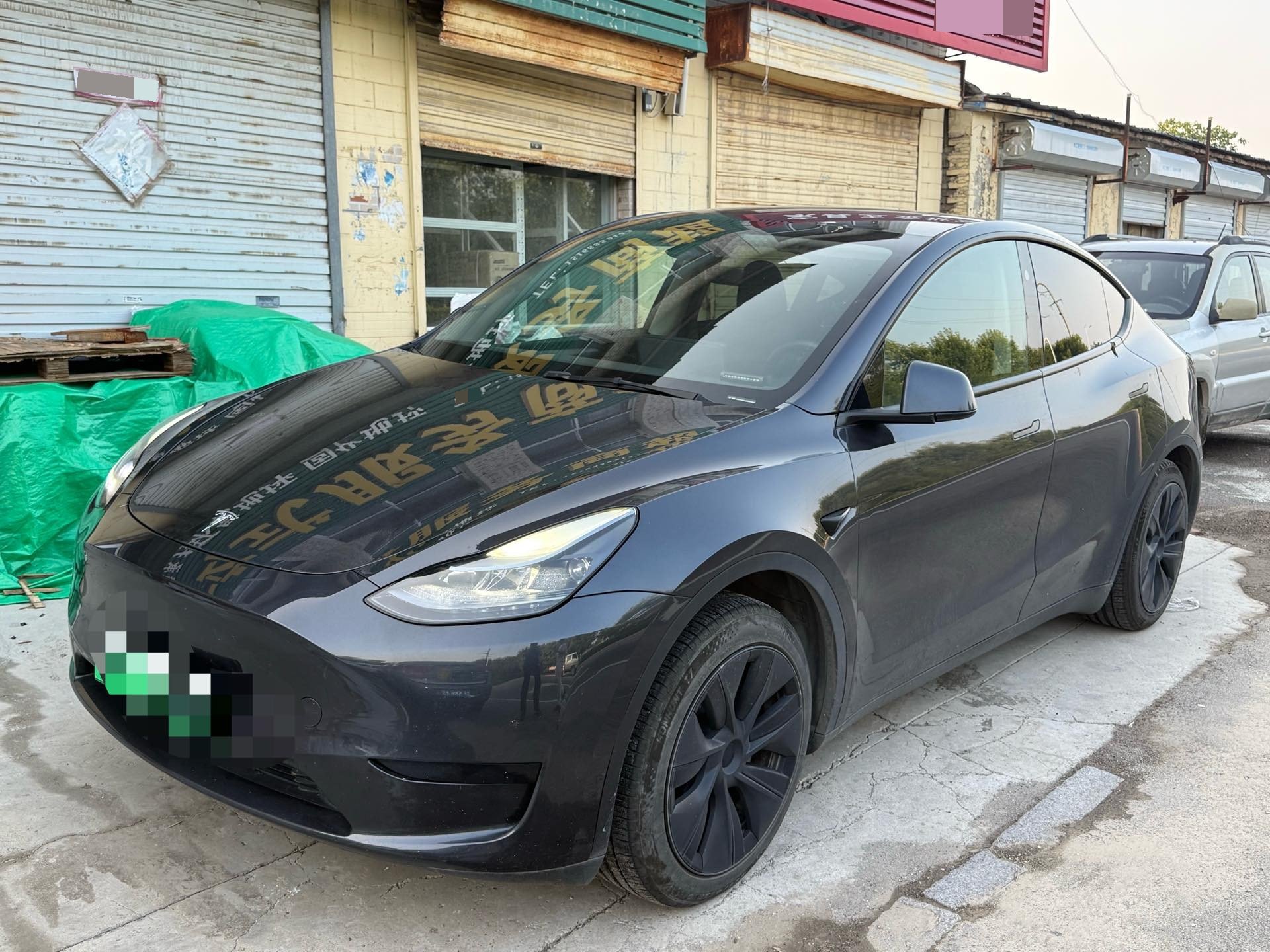 Tesla Model Y 2024 Tesla Model Y 2024 car image