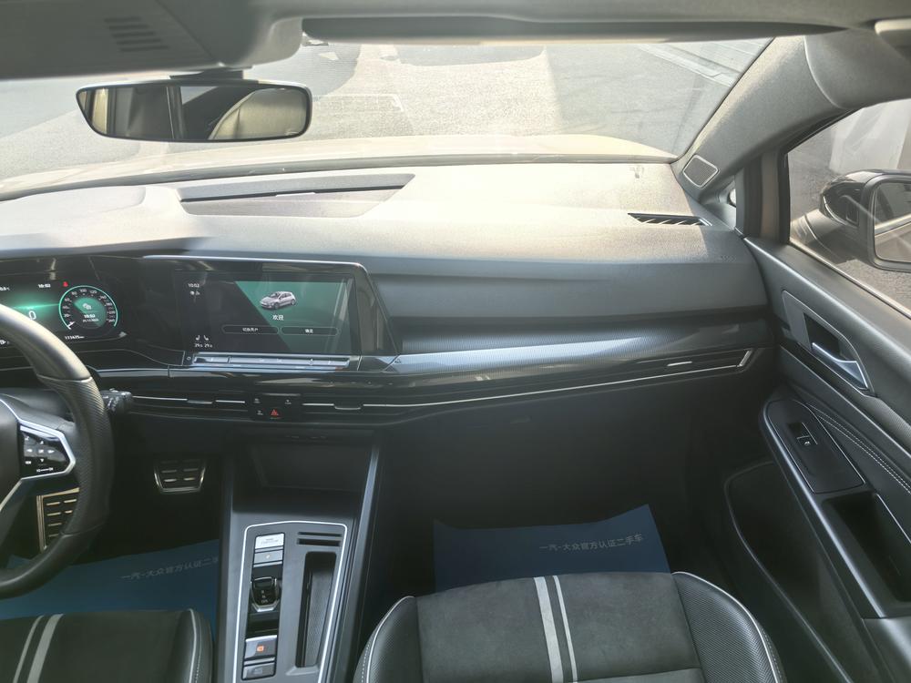 Volkswagen Golf 2021 car image #7