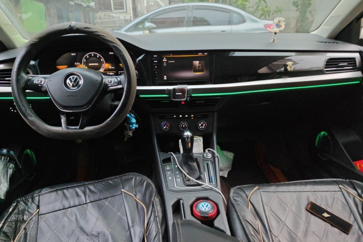 Volkswagen Lavida 2021 car image #11