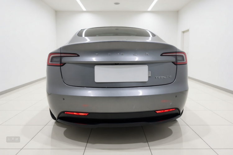 Tesla Model 3 2026 #4 Tesla Model 3 2026 car image #4