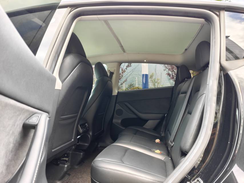 Tesla Model Y 2022 #8 Tesla Model Y 2022 car image #8