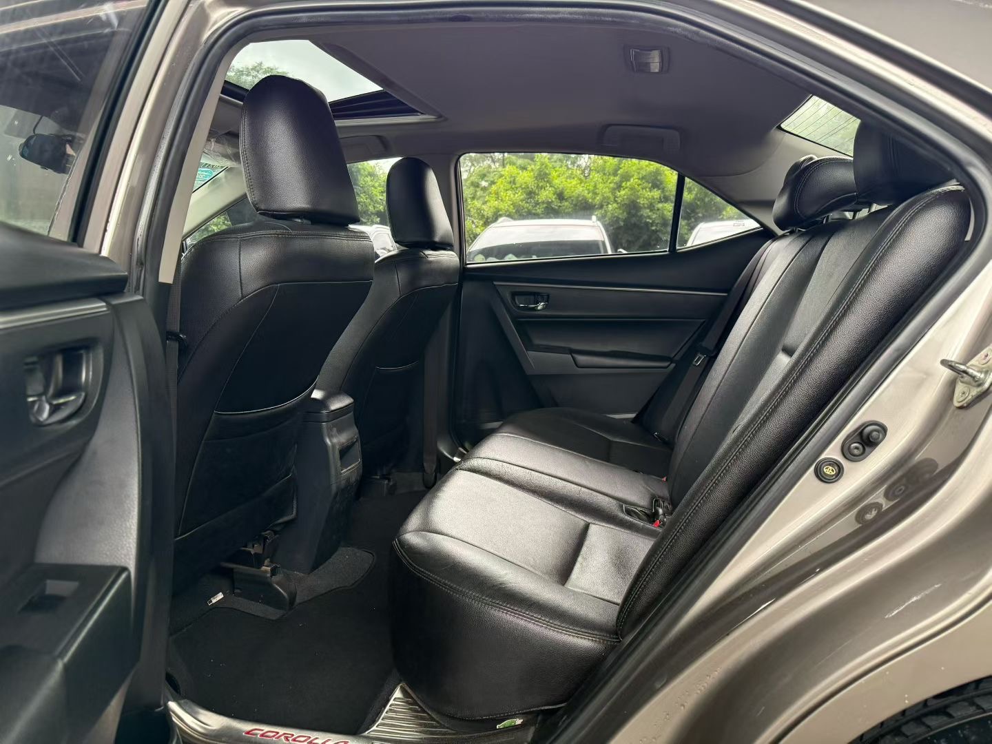 Toyota Corolla 2015 car image #6
