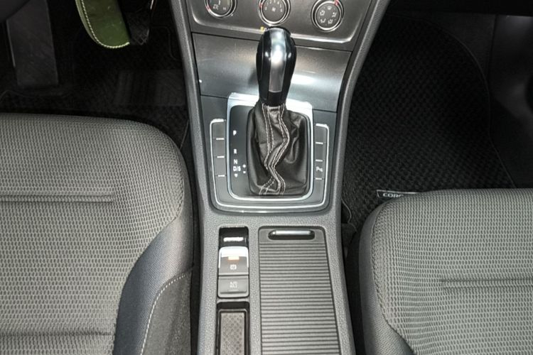 Volkswagen Golf 2017 immagine di auto #18