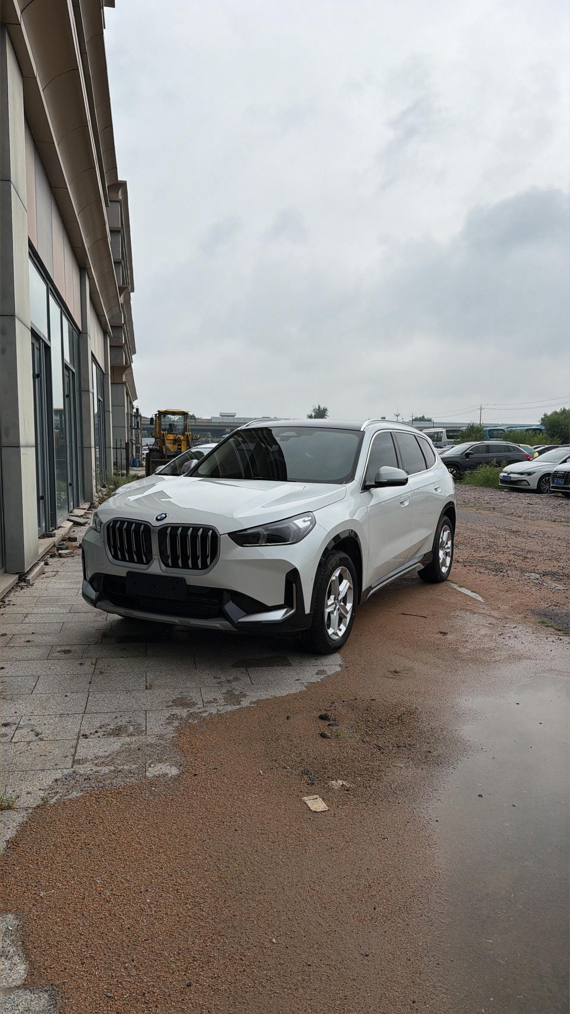 BMW X1 2023 BMW X1 2023 car image
