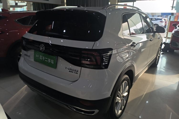 Volkswagen T-Cross 2020 #7 Volkswagen T-Cross 2020 car image #7