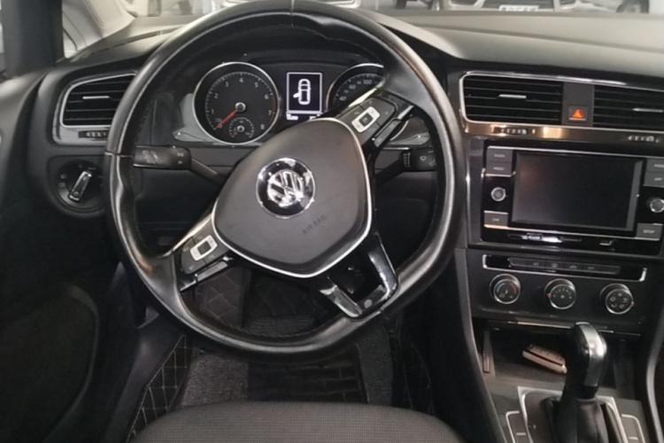 Volkswagen Golf 2018 #11 Volkswagen Golf 2018 car image #11