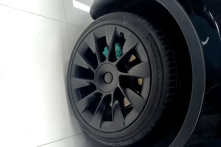Tesla Model Y 2021 #4 Tesla Model Y 2021 car image #4