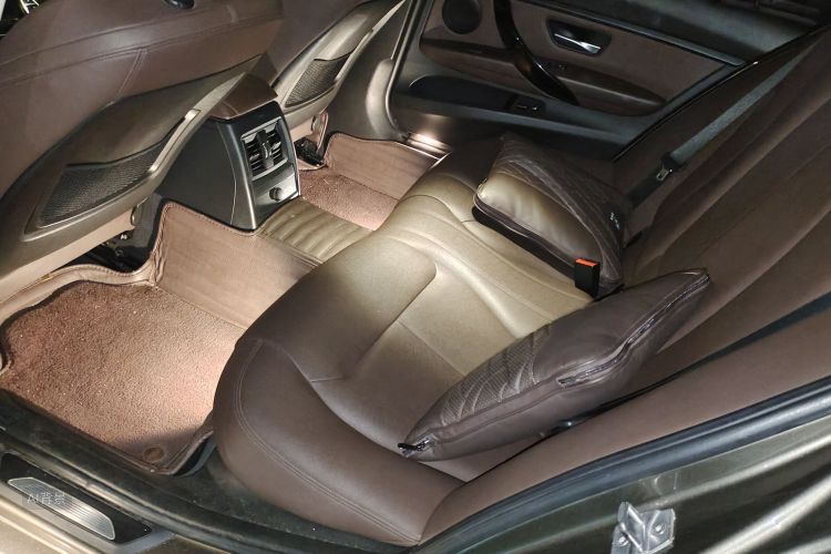 BMW 3 Series 2018 #19 BMW 3 Series 2018 car image #19