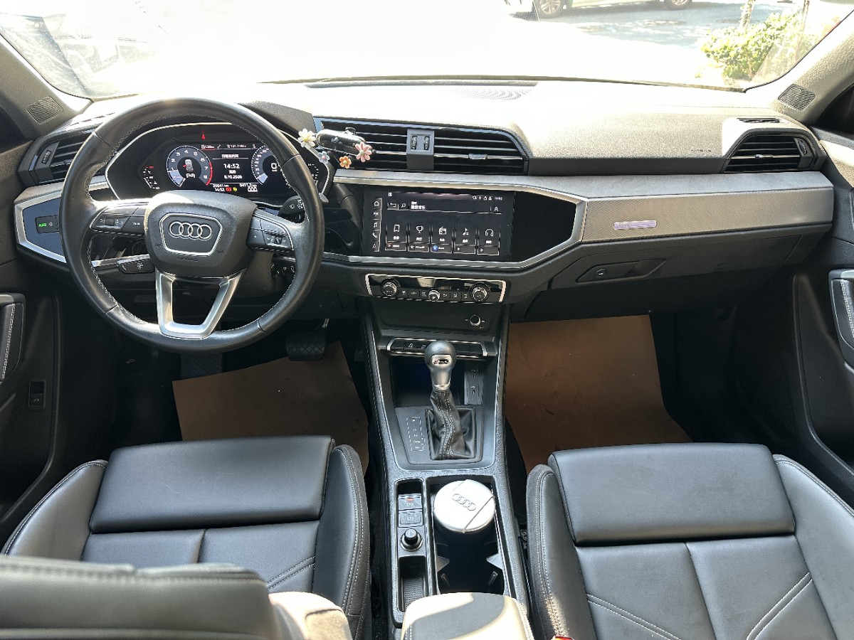 Audi Q3 2023 #5 Audi Q3 2023 car image #5