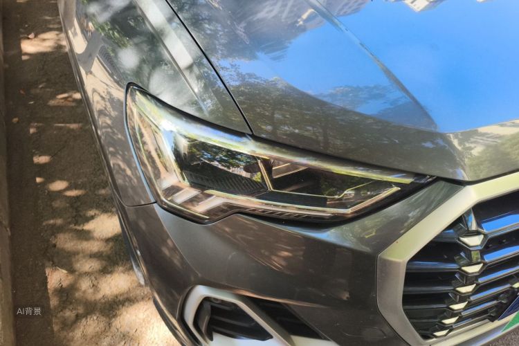 Audi Q3 2021 car image #8