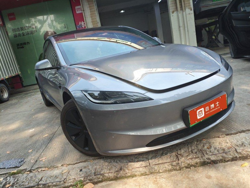 Tesla Model 3 2025 #2 Tesla Model 3 2025 car image #2