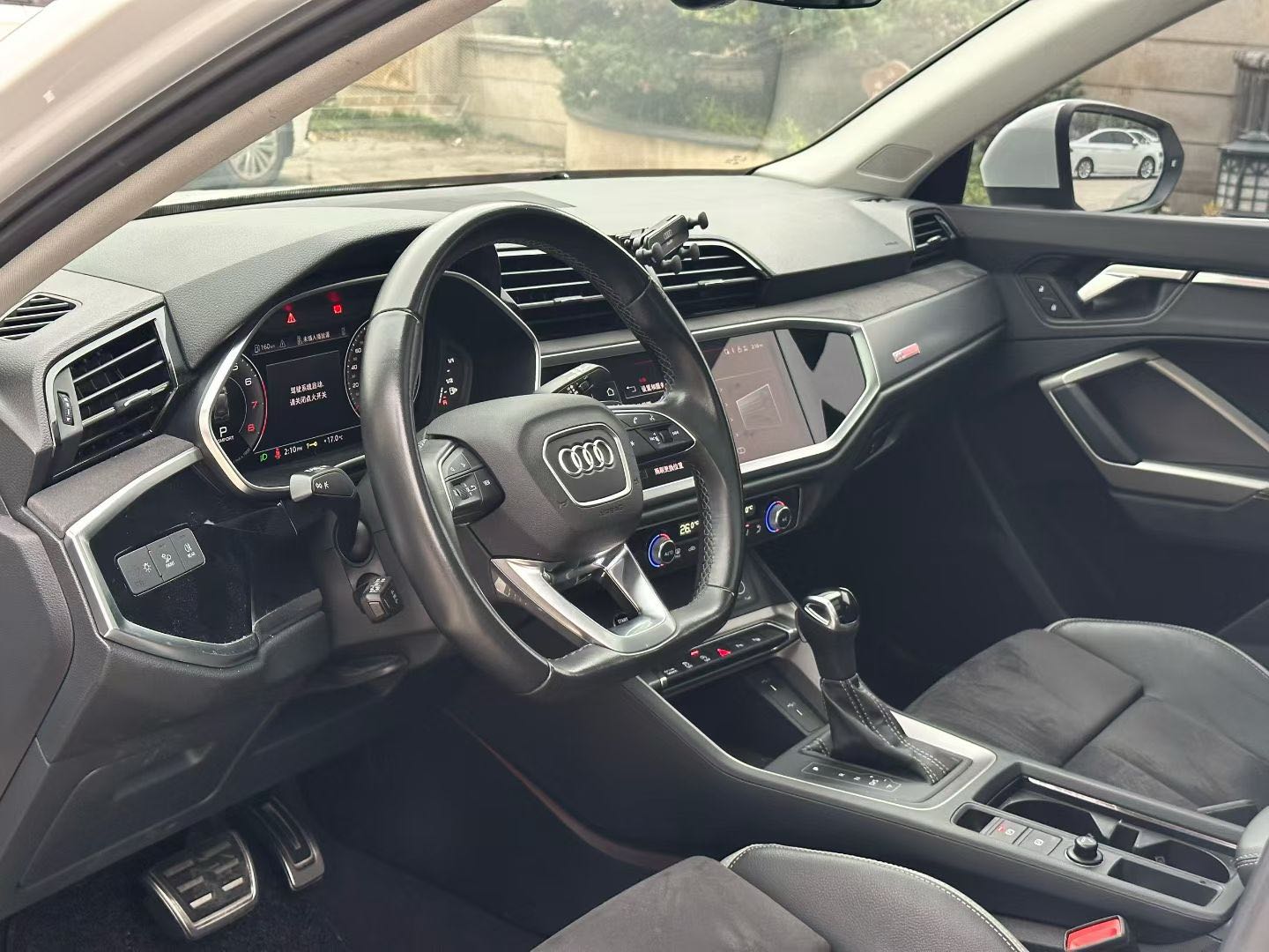 Audi Q3 2023 imagem de carro #11