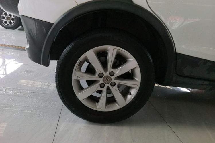 BYD Yuan 2017 #10 BYD Yuan 2017 car image #10