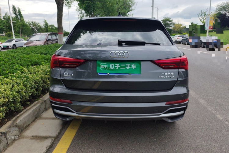 Audi Q3 2020 car image #6