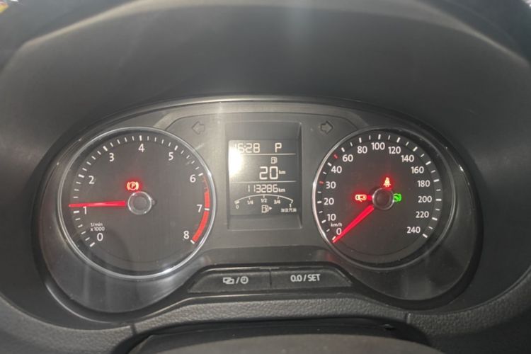 Volkswagen Polo 2017 #16 Volkswagen Polo 2017 car image #16