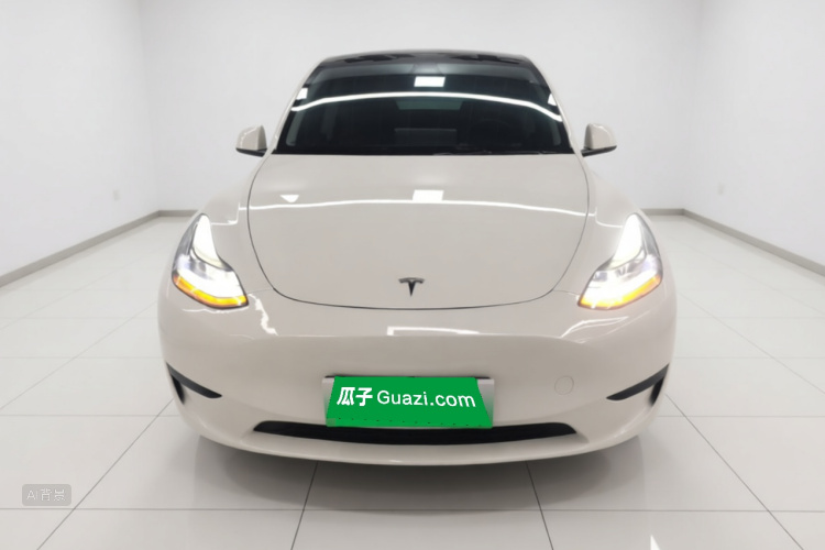 Tesla Model Y 2024 #3 Tesla Model Y 2024 immagine di auto #3