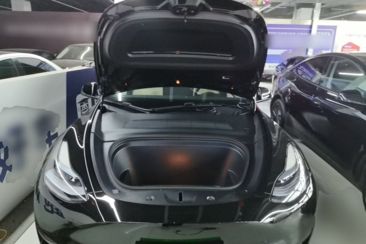 Tesla Model Y 2023 immagine di auto #20