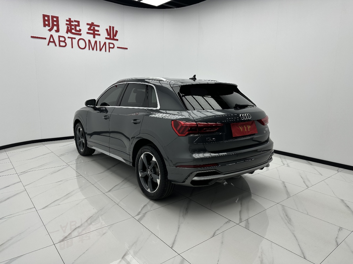 Audi Q3 2022 car image #8