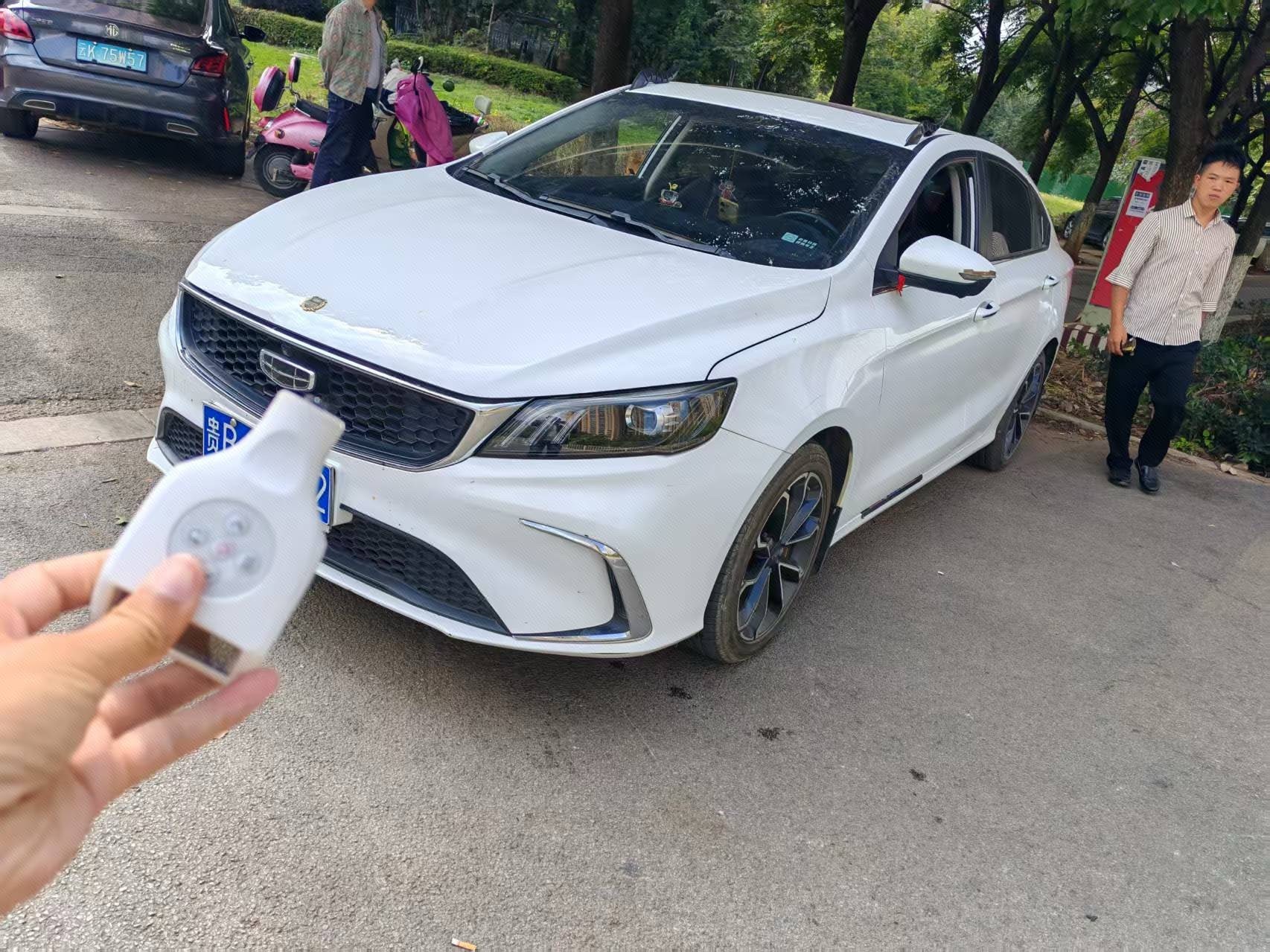 GEELY Binray 2021 صورة سيارة 