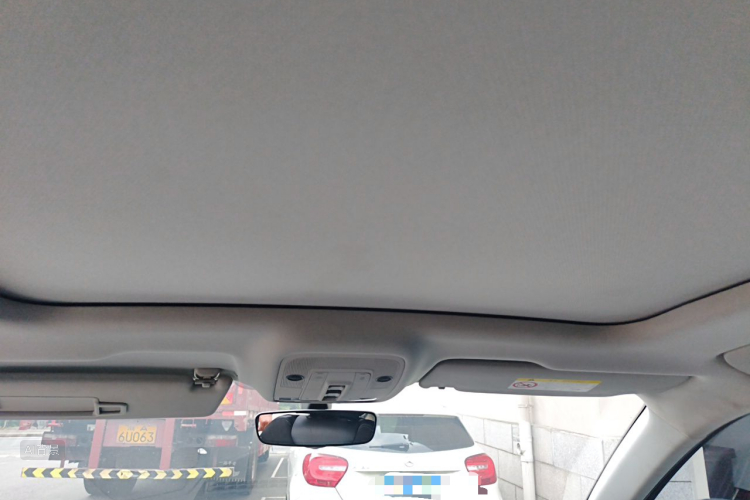 Audi Q3 2020 car image #20