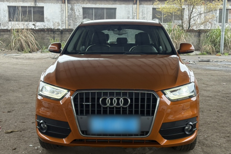 Audi Q3 2016 car image #3