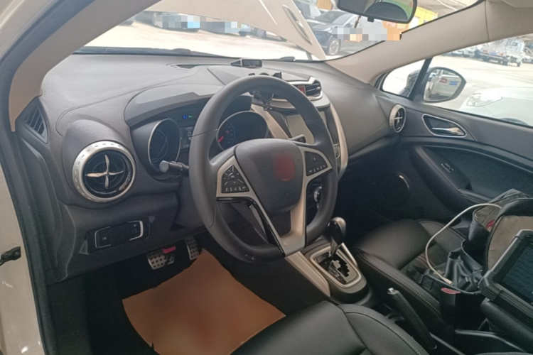 BYD Yuan 2017 #10 BYD Yuan 2017 car image #10