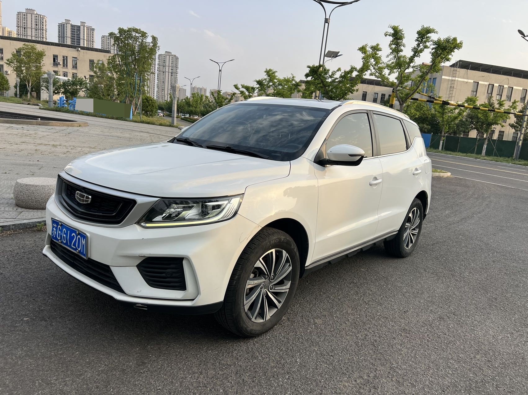 GEELY Vision X6 2020 car image 