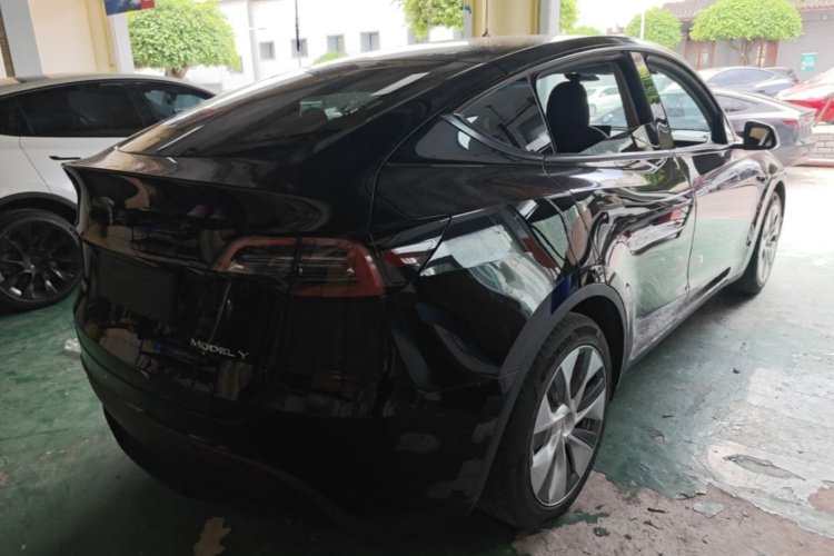 Tesla Model Y 2022 #7 Tesla Model Y 2022 car image #7